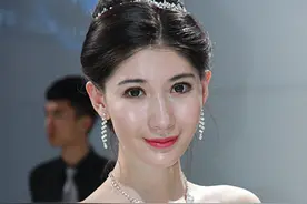 「经典回顾」 2013深港澳车展车模第4辑-黑色诱惑永不过时之二图片