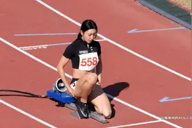 韩国田径妹子“金智恩”颜值好甜美，这健硕的大长腿太吸睛了图片