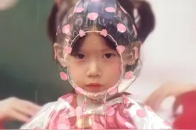 少女时代林允儿：你越来越善解人意，却没人在意你的计较和委屈图片