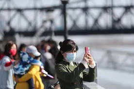 中国两个边境小城，一个靠着蒙古，一个邻着朝鲜，谁更有钱？图片