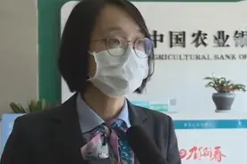 用150万存单取款遭拒，女子大厅嚎哭，银行：你不该来，明知故犯图片