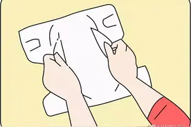 给新生儿换纸尿裤的时候，要不要洗屁股？父母遵循“三洗”图片