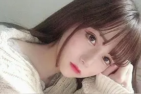 17岁高中生“男扮女装”，因长相甜美吸粉无数，女生都自愧不如图片