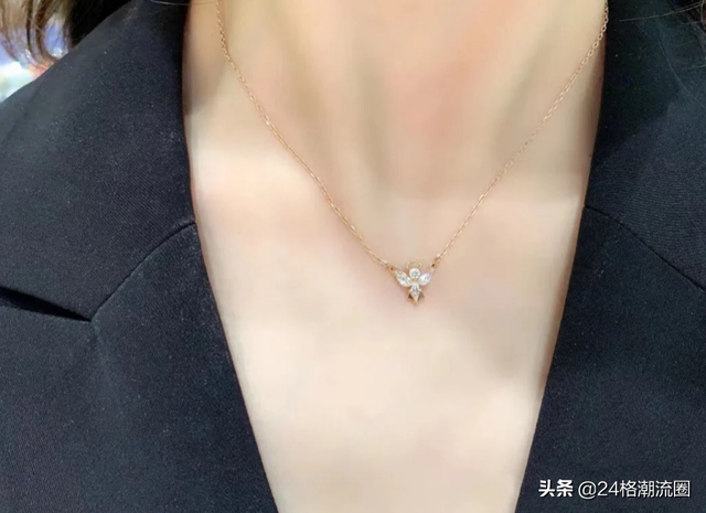 施华洛世奇梦幻天使项链测评，打破直男审美