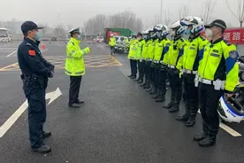 郑州交警三大队参加警务技能训练活动，练兵强警图片