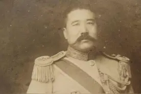 看了张宗昌的诗，大家都笑了，再看胡适的诗，发现还是张宗昌的好图片