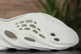 一鞋难求，为什么 Yeezy Foam Runner 能成为爆款？图片