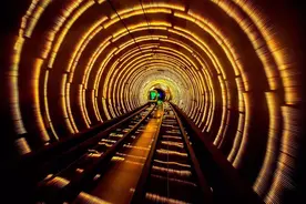 男子自称来自2030年，通过了测谎仪，穿越真实存在？图片