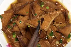 那个秋高气爽的中午，一盘浓香入味的焖烧豆干，带走了两大碗米饭图片