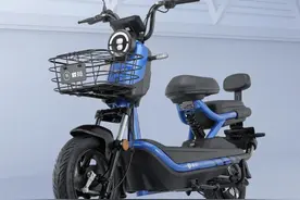 爱玛推出新电轻摩酷迅，配备60V20Ah石墨烯电池，续航超过100公里图片