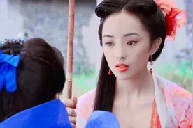 没想到啊！长大后才发现，“她们”居然是一个人演的图片