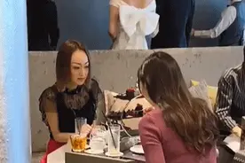 "误闯婚礼"的网红，脸丢到日本了图片