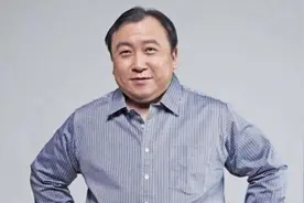 王晶为何被称为“王三日”? 看完这些照片后, 娱乐圈水太深了图片