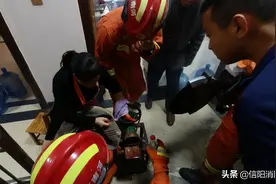 可怕！女子手指被卷进机器内，信阳消防紧急救援图片