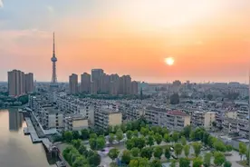 江苏拟建一座高铁站，投资2亿，正处于前期准备中，就在泰州图片