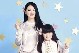 同样是10岁，李湘和赵薇的女儿差距却很大，网友看法不一图片
