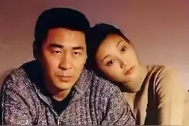 揭秘陈建斌的厚黑情史，写情诗收割3个女神，娶蒋勤勤成人生赢家图片