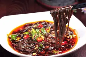 做万能凉拌汁，牢记“6个1”配比，拌荤素菜都好吃，味道好极了图片