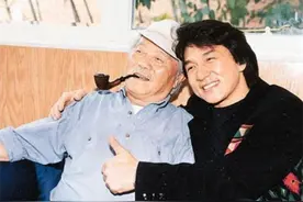 军统戴笠的一名手下，任务失败后逃亡香港，迎娶娇妻生下儿子成龙图片