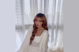 28岁女星被疑当小三，和男友亲密同游大理，对方有娃曾一掷千金图片