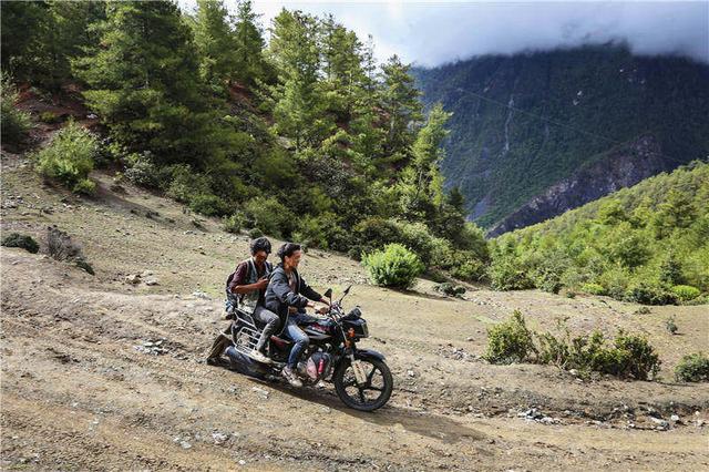 在“中国十大经典徒步路线之一”的洛克线上，我重新理解了生活