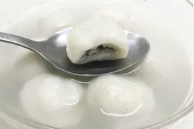 教你黑芝麻汤圆的新做法，香甜软糯，咬一口，馅儿汁都流出来了视频封面