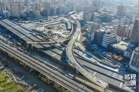 城视航拍 | 2021年1月的泰山快速路图片