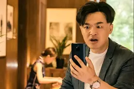 翻拍圈钱，包贝尔新片三观被众嘲，克拉拉的身材只为“大特写”图片