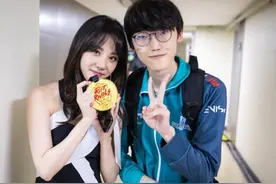 来！搬好你的小板凳，看看隔壁LCK赛区的“转会瓜”图片