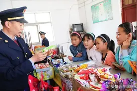 这次，国务院出手整治“五毛食品”图片