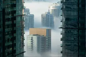 她成绩好，人缘好，为什么不自信？图片