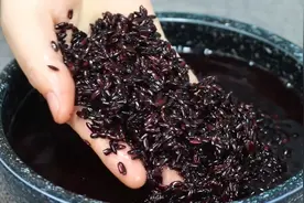 三高多吃黑米，80岁奶奶这样做，血管不堵不生病，越吃越精神图片