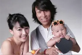 白百何12岁儿子侧颜出众，完美遗传爸妈的优点，帅气十足图片