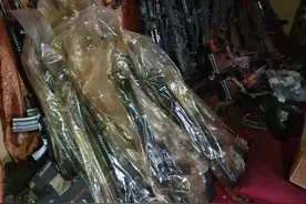 阿富汗人不打阿富汗人！大批特种兵投降：缴获大量没开封崭新武器图片