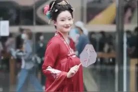 中国街拍火了！惊艳12亿外国网友，全世界都在学Chinese时尚？图片