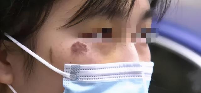 解开美女胸衣下载地址（袭胸电击脱内衣）