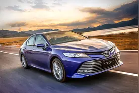 凯美瑞TNGA双擎混动 高性能黑科技 更环保 更安全图片