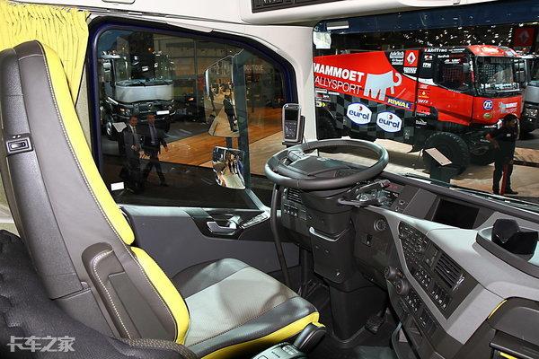 堪称工业艺术品，实拍沃尔沃FH16 750干线大件运输车