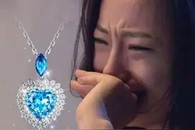 情侣七夕节大胆“开炮”？路人：注意影响图片