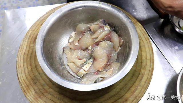 厨师长教你：“水煮鱼”最实用的家常做法，简单易学看一遍就会