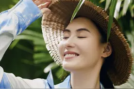 张柏芝佩戴草帽，重塑小姐姐19岁的样子，草帽究竟有什么魅力？图片