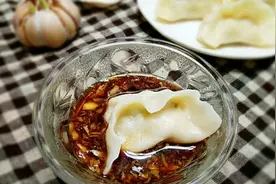 要想饺子好吃不腻，蒜泥蘸料离不了，健康又开胃，虽有蒜臭但美味图片