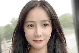 “表哥，我出来了哦”广西网红表妹李KK你听说了吗？图片