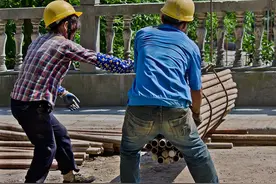 “农民工”换个名字就高大上了？专家起的新名字，你怎么看？图片