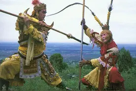 二郎神纵火烧了花果山，为何猴子在取经途中相遇，两人却称兄道弟图片