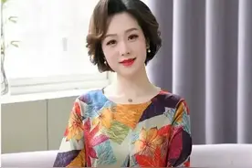 建议微胖的中年女人试试这“改良版旗袍”，优雅时髦还减龄图片