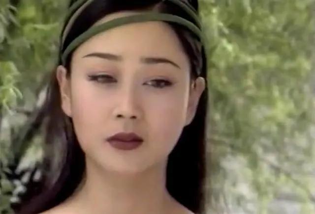 于佳卉饰演何萼华他曾参加了《最强大脑》第一季和《最强大脑》第二季