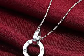 怎么清洗白银首饰项链？首饰清洗可以去哪里？图片