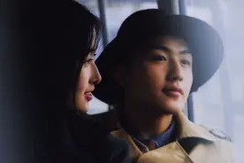 被捧杀的女人：过了28岁，再也不会有人去宠你了图片