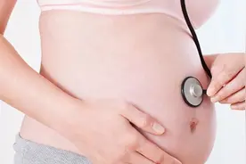 孕妈感受到胎动时，宝宝都在忙什么？胎儿“业余生活”也丰富图片